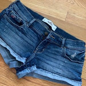 Hollister short shorts!!